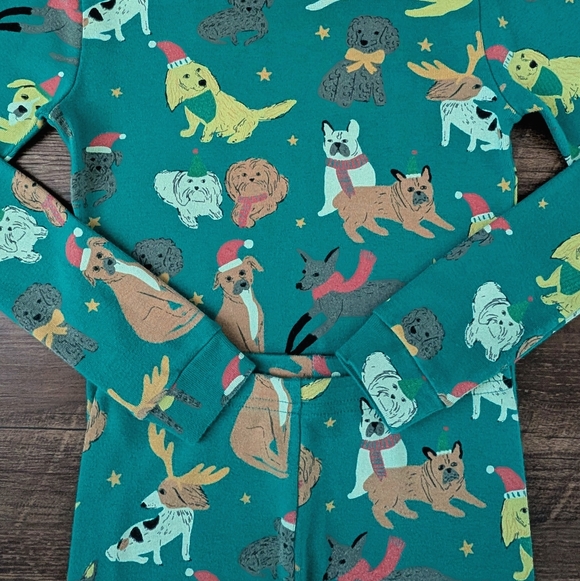 Tea Collection 2-Piece Pajama Set - Picture 6 of 11